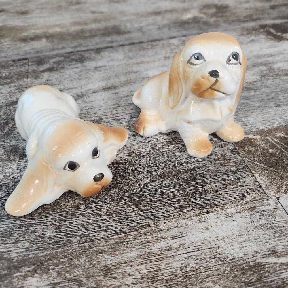Vintage Dog Cocker Spaniel Beagle Basset Hound Puppies Figurines Porcelain Pair